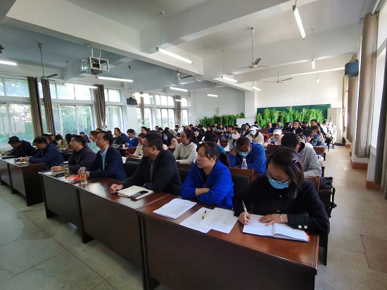 说明: C:\Users\Administrator\Desktop\ac米兰官方网站举行《习近平谈治国理政》(第四卷)宣讲报告会\ac米兰官方网站举行《习近平谈治国理政》(第四卷)宣讲报告会\IMG_20221012_140517.jpg