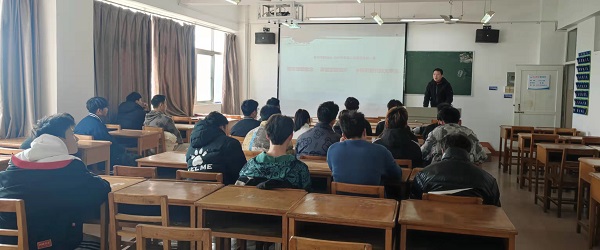 说明: C:\Users\Administrator\Desktop\ac米兰官方网站领导为2021级学生上第一堂思政课2022.3.3\ac米兰官方网站领导为2021级学生上第一堂思政课2022.3.3\3.jpg