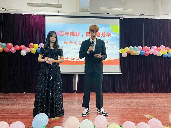 说明: C:\Users\Administrator\Desktop\ac米兰官方网站举办2021年迎新文艺表演大赛2021.12.15\ac米兰官方网站举办2021年迎新文艺表演大赛2021.12.15\5.jpg