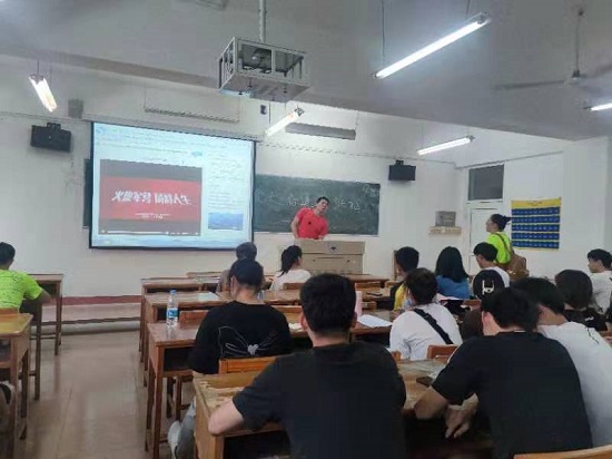 说明: C:\Users\Administrator\Desktop\ac米兰官方网站开展大学生征兵宣传工作2022.4.11\2.jpg