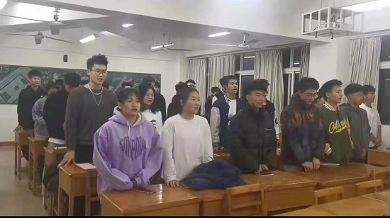 说明: C:\Users\Administrator\Desktop\ac米兰官方网站组织师生传唱主题歌曲《领航》2022.1.4\ac米兰官方网站组织师生传唱主题歌曲《领航》2022.1.4\1.jpg