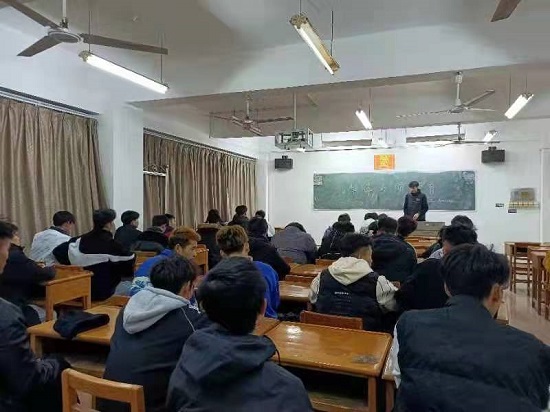 说明: C:\Users\Administrator\Desktop\ac米兰官方网站在学生中开展禁毒专项教育\ac米兰官方网站在学生中开展禁毒专项教育\微信图片_20211224161027.jpg