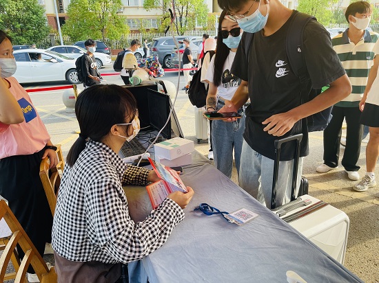 说明: C:\Users\Administrator\Desktop\ac米兰官方网站2022年迎新工作圆满结束2022.919\ac米兰官方网站2022年迎新工作圆满结束2022.919\1.jpg