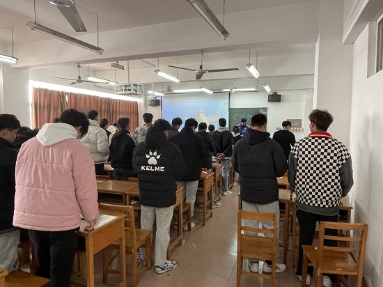 说明: C:\Users\Administrator\Desktop\ac米兰官方网站组织师生传唱主题歌曲《领航》2022.1.4\ac米兰官方网站组织师生传唱主题歌曲《领航》2022.1.4\2.jpg