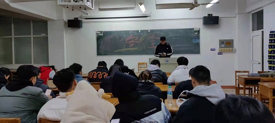 说明: C:\Users\Administrator\Desktop\ac米兰官方网站召开期末安全教育主题班会2021.12.27\ac米兰官方网站召开期末安全教育主题班会2021.12.27\3.jpg